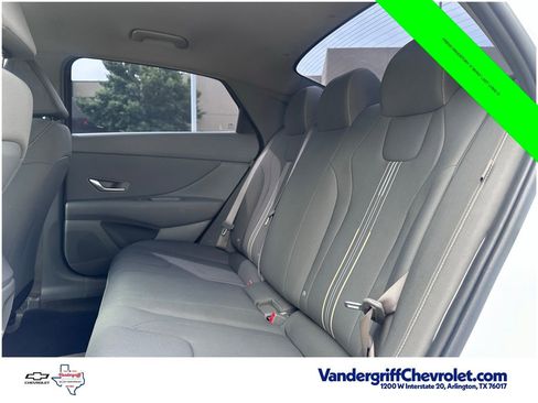 Used 2025 Hyundai Elantra Sport FWD image 17