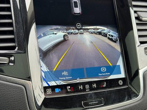 Certified 2023 Volvo XC90 B6 Plus w/ Protection Package Premier image 22