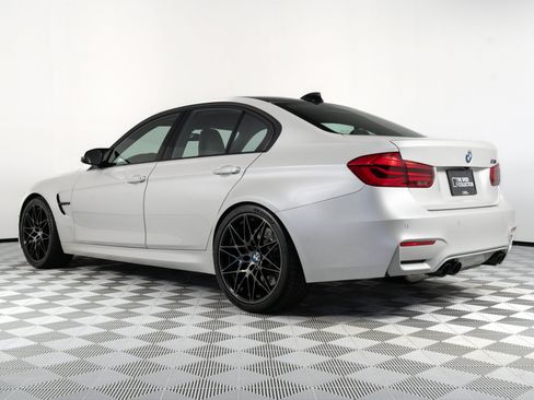 Used 2018 BMW M3 RWD image 2