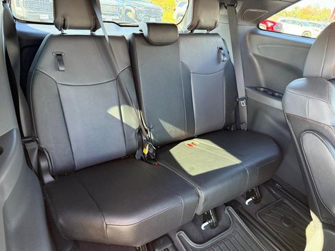 Certified 2024 Toyota Sienna XSE image 11