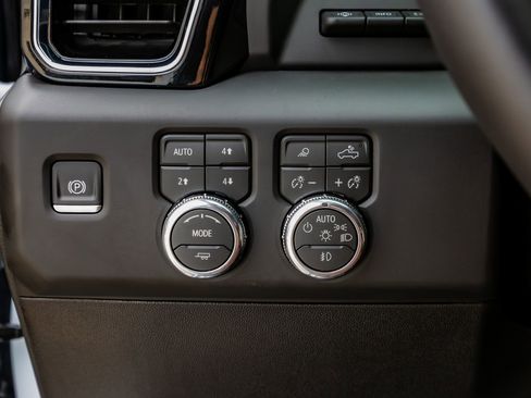 Used 2026 GMC Sierra 3500 Denali Ultimate image 22