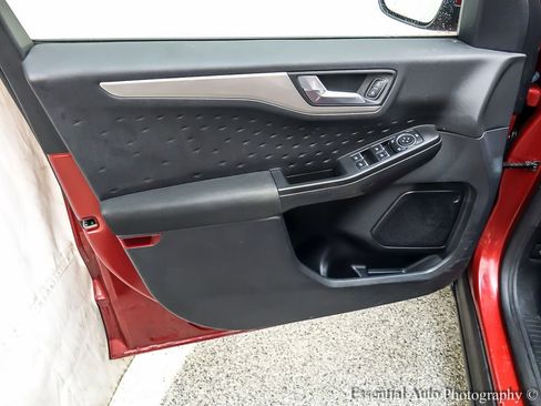 Certified 2020 Ford Escape SE image 20