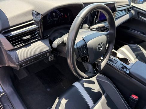 Certified 2025 Toyota Camry SE FWD image 29