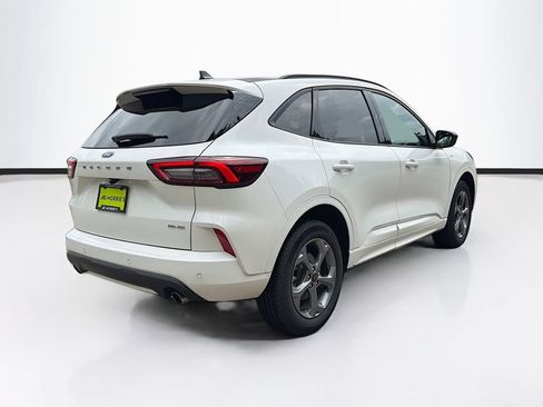 Used 2024 Ford Escape ST-Line w/ Tech Pack #1 AWD/4WD image 5