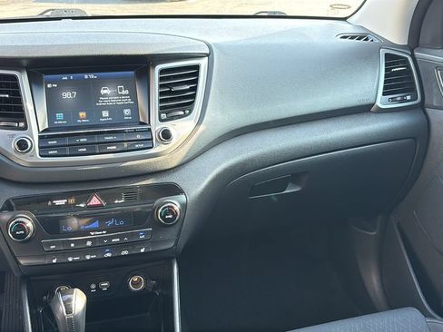 Used 2018 Hyundai Tucson Value AWD/4WD image 8