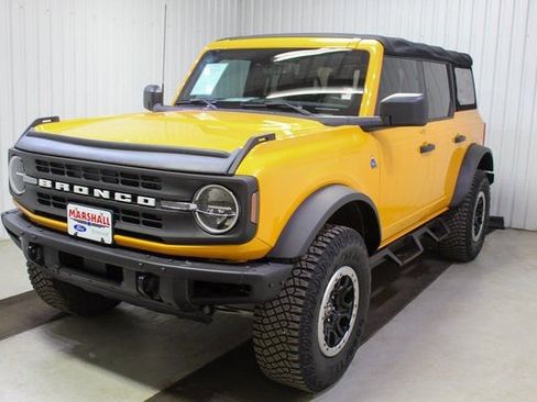 Used 2022 Ford Bronco Black Diamond w/ Sasquatch Package image 3