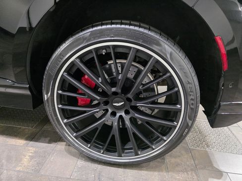 Used 2023 Aston Martin DBX 707 image 4