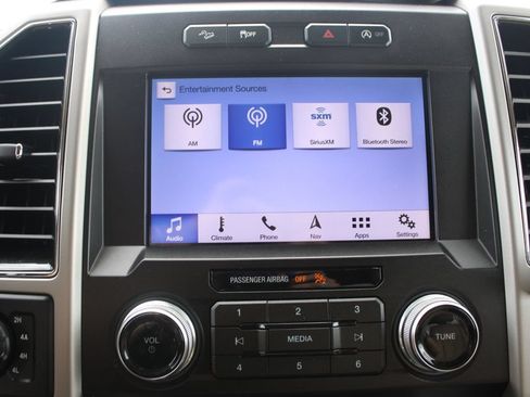 Used 2019 Ford F150 Lariat w/ Equipment Group 502A Luxury AWD/4WD image 36