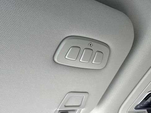 New 2026 Lincoln Nautilus Premier w/ Jet Appearance Package AWD/4WD image 32