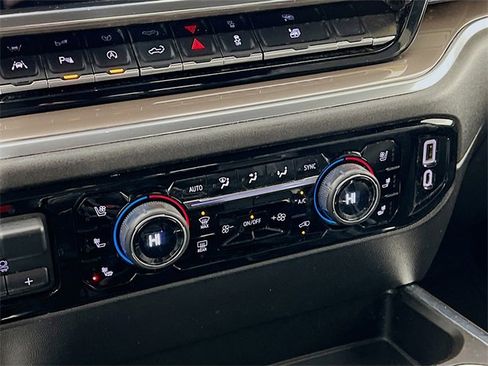 Used 2022 Chevrolet Silverado 1500 High Country image 19