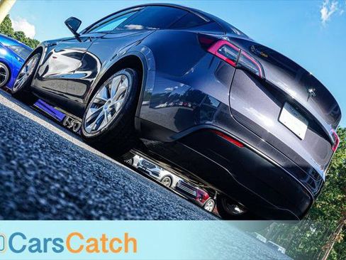 Used 2021 Tesla Model Y Long Range AWD/4WD image 5