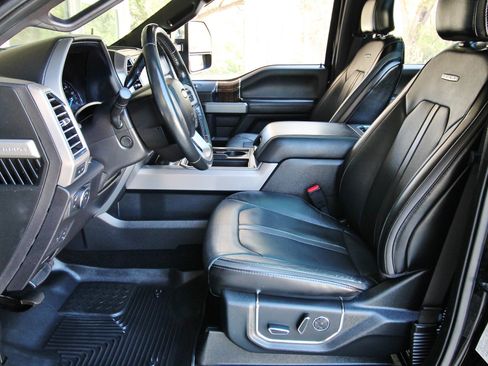 Used 2017 Ford F250 Platinum w/ Platinum Ultimate Package image 23