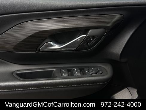 Used 2024 GMC Terrain SLE AWD/4WD image 25