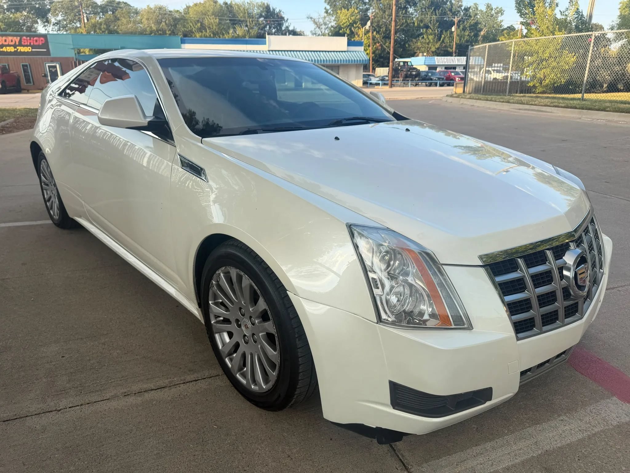 Used 2013 Cadillac CTS Coupe RWD image 3