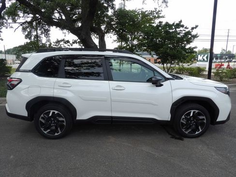 Used 2026 Subaru Forester Limited w/ Premium/Limited Package AWD/4WD image 6