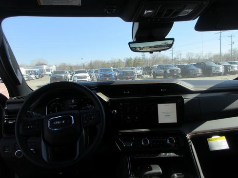 New 2026 GMC Sierra 1500 AT4 w/ AT4 Premium Package image 17