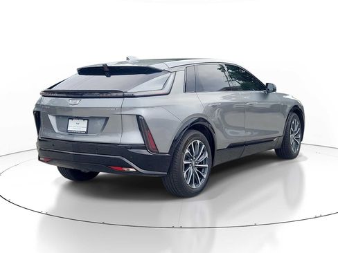 Used 2024 Cadillac Lyriq Sport RWD image 3