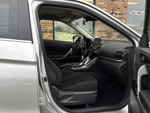 Used 2022 Mitsubishi Eclipse Cross LE image 13