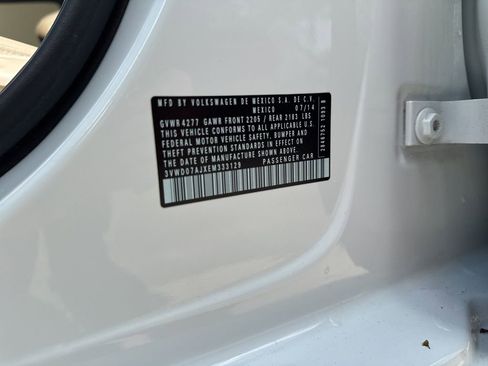 Used 2014 Volkswagen Jetta SE FWD image 29