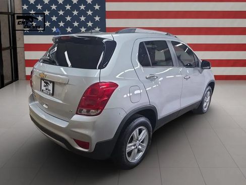 Used 2019 Chevrolet Trax LT w/ LT Convenience Package AWD/4WD image 5