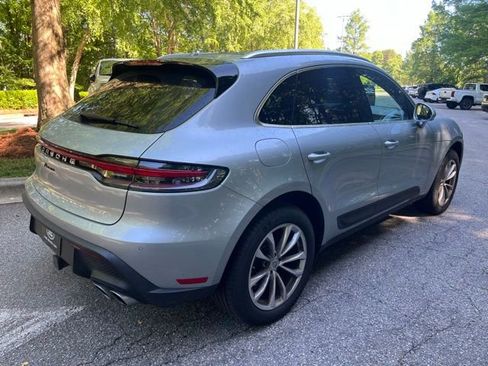 Used 2025 Porsche Macan AWD/4WD image 9