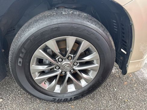 Used 2014 Lexus GX 460 Luxury image 18