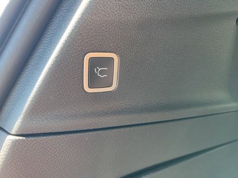 New 2026 Chrysler Pacifica Select image 10