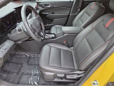 Certified 2024 Chevrolet Trax RS w/ Sunroof Package image 10