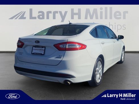 Used 2016 Ford Fusion SE w/ Equipment Group 202A image 5