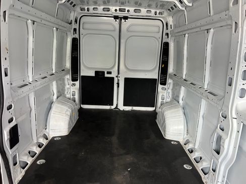 Used 2025 RAM ProMaster 2500 w/ Convenience Group FWD image 27