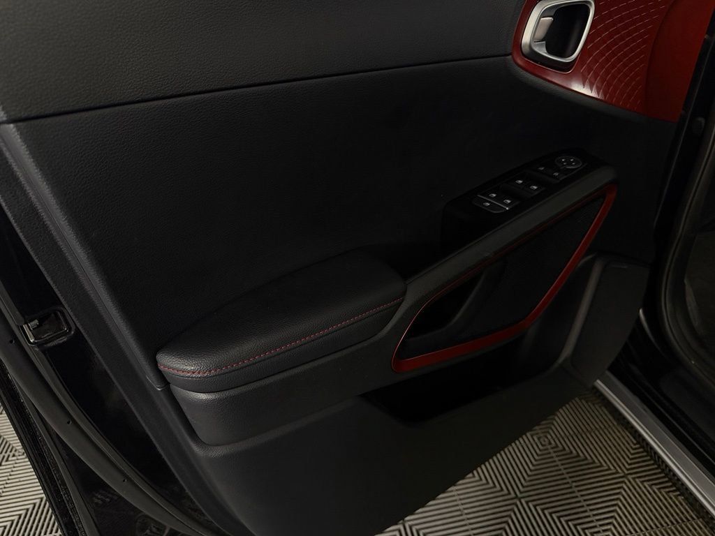 Used 2024 Kia Soul GT-Line w/ Option Group 020 FWD image 27