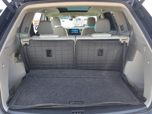 Used 2024 Volkswagen Atlas SE w/ Panoramic Sunroof Package FWD image 28