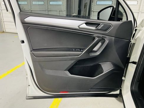 Used 2022 Volkswagen Tiguan S image 21