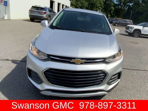Used 2019 Chevrolet Trax LT w/ LT Convenience Package AWD/4WD image 3