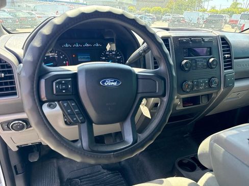 Used 2018 Ford F250 XL w/ Power Equipment Group RWD image 13