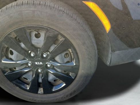 Used 2020 Kia Soul LX FWD image 20