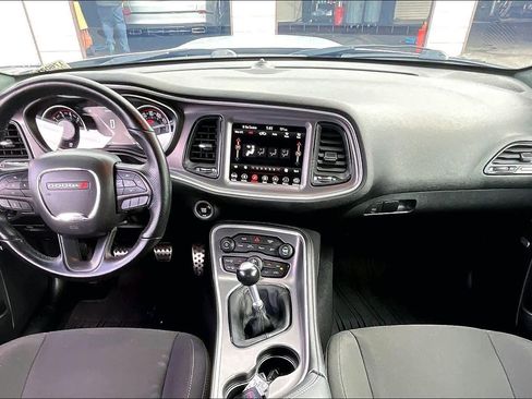 Used 2019 Dodge Challenger R/T image 17