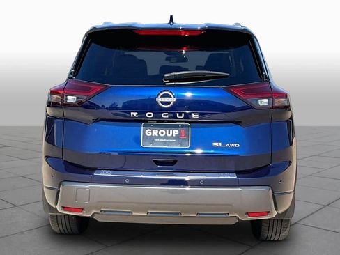 Certified 2025 Nissan Rogue SL AWD/4WD image 4