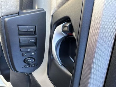 Used 2019 Honda CR-V LX image 8