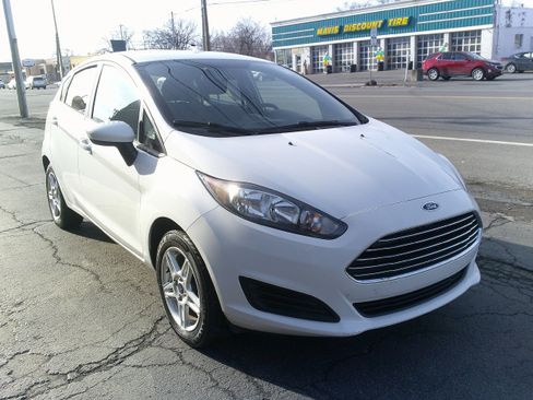 Used 2018 Ford Fiesta SE image 8