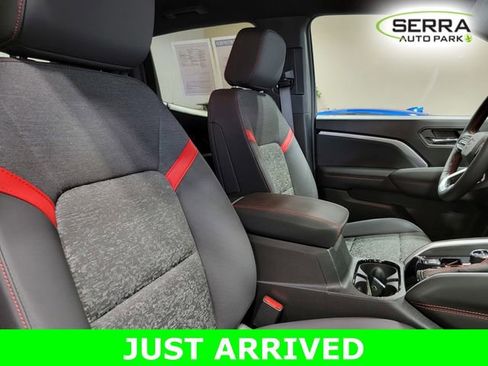 Certified 2024 Chevrolet Colorado Z71 w/ Z71 Convenience Package 2 image 14