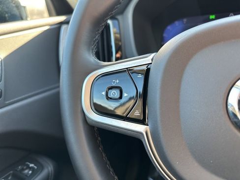 Certified 2025 Volvo XC60 B5 Plus image 27