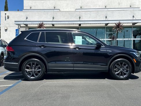 Used 2023 Volkswagen Tiguan SE FWD image 4