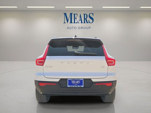 Used 2023 Volvo XC40 Recharge Plus w/ Protection Package Premier image 5