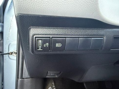 Used 2021 Toyota Corolla SE image 17