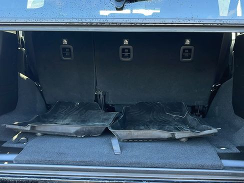 Used 2018 Jeep Wrangler Unlimited Sahara w/ Cold Weather Group image 30