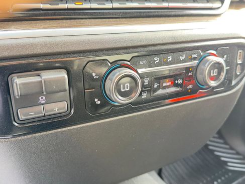 Used 2025 Chevrolet Silverado 2500 LT w/ Convenience Package image 18