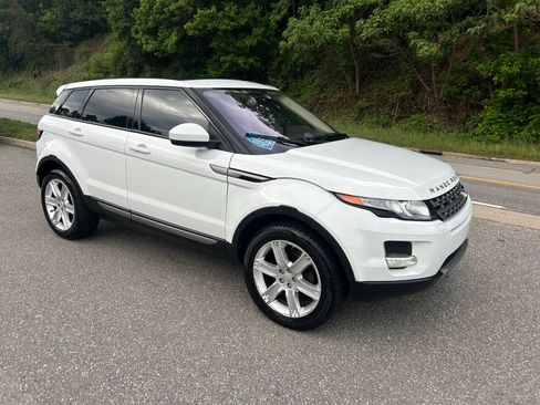 Used 2015 Land Rover Range Rover Evoque Pure Plus AWD/4WD image 12