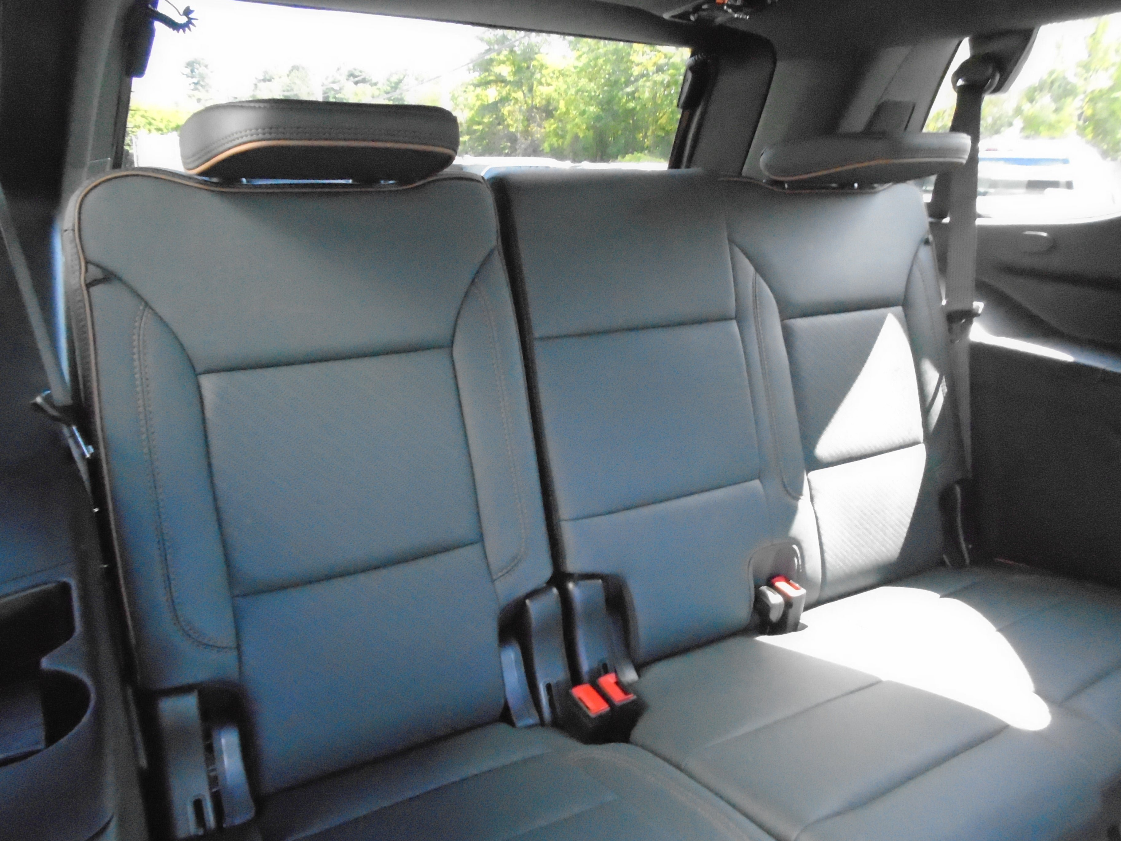 Used 2025 GMC Yukon AT4 AWD/4WD image 41