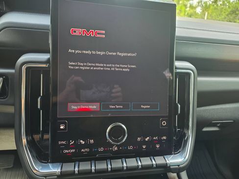 New 2026 GMC Yukon Denali w/ Advanced Technology Package RWD image 34